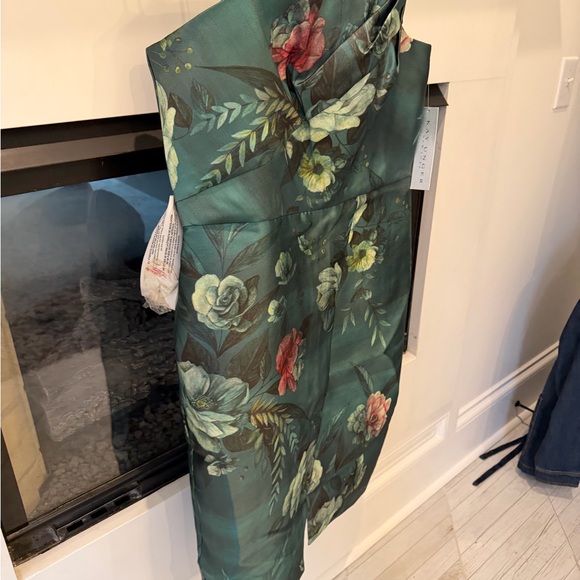Kay Unger Adeline Mini Dress, Strapless NEW Deep green floral! - Picture 3 of 7